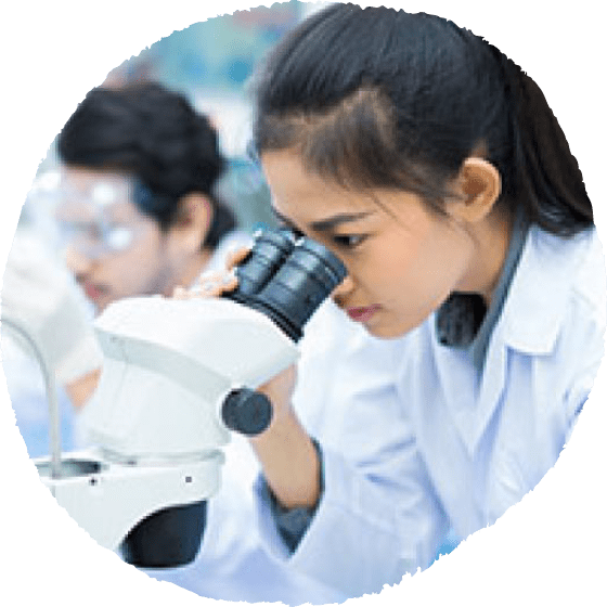 薬を調合している様子